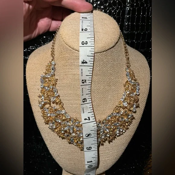 Vintage Floral Gold and Diamond Statement Necklace - Picture 7 of 9
